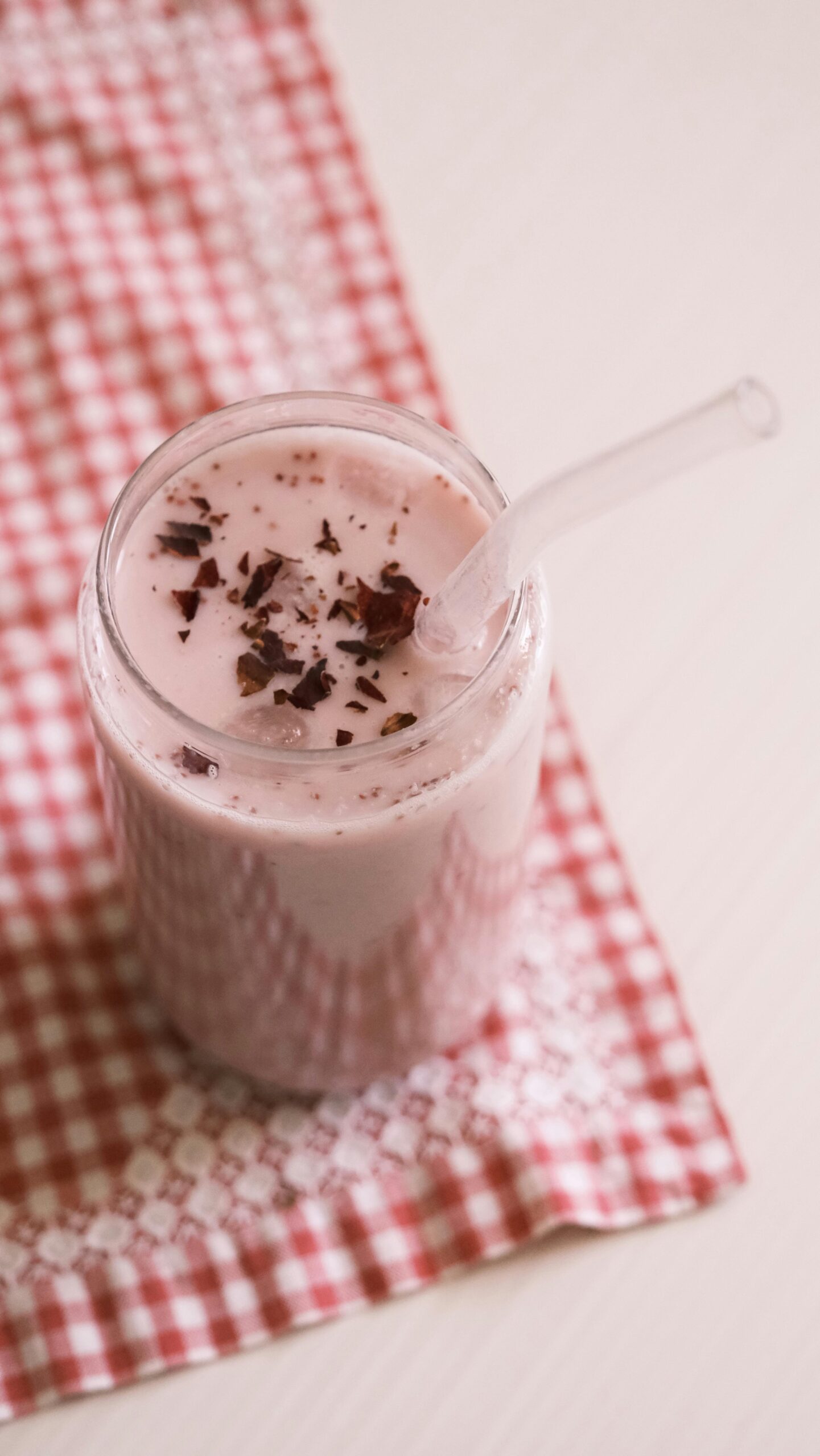 Valentine’s Day Special ~ The Chocolate Covered Strawberry Smoothie